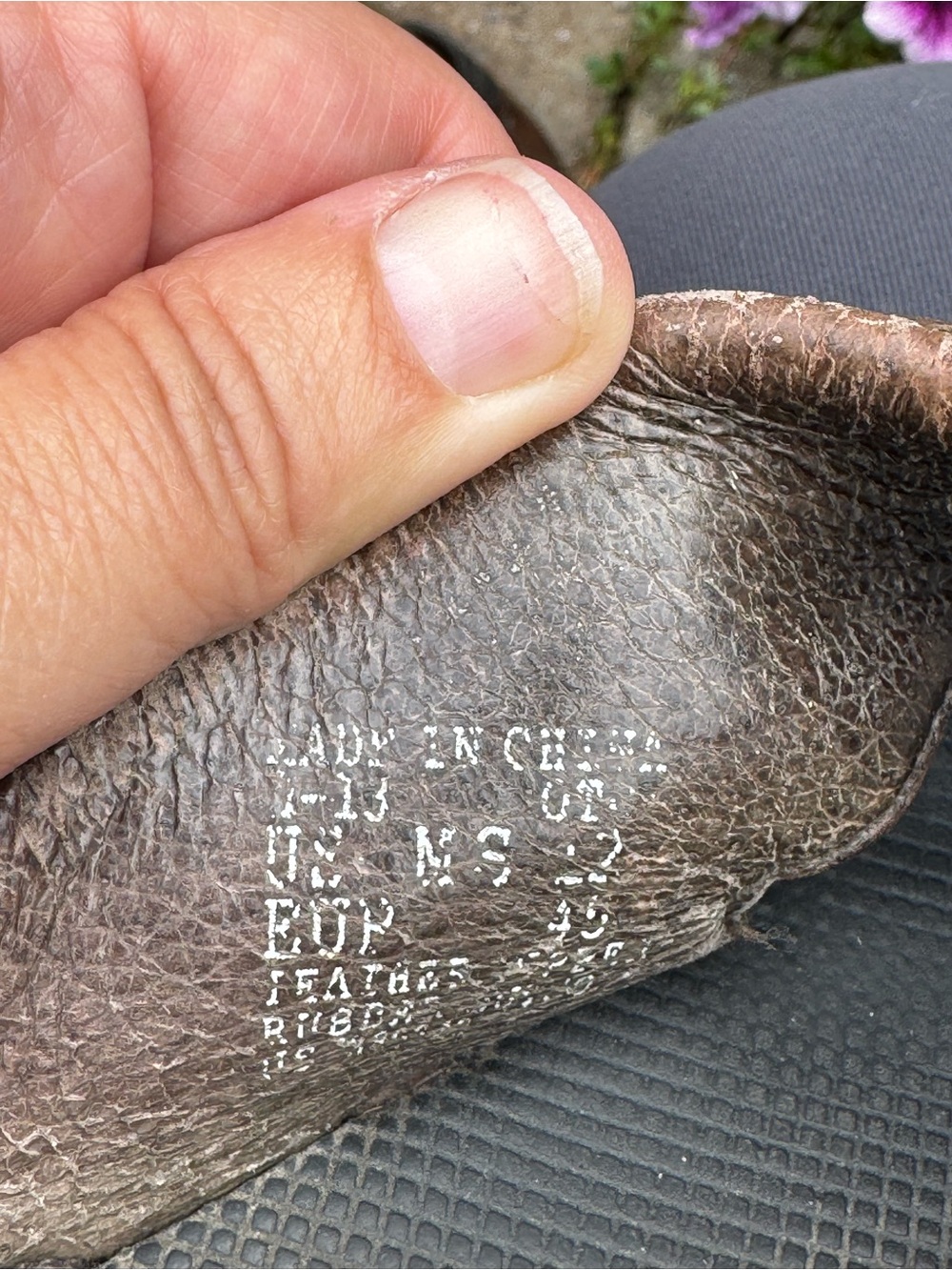 Reef Men's Brown Leather Flip Flops - Brown/Black w/bottle opener - Picture 6 of 6